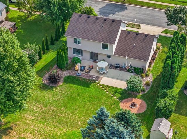 912 Questa Ridge Trail, Verona, WI 53593