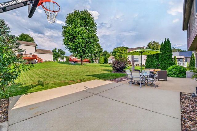 912 Questa Ridge Trail, Verona, WI 53593