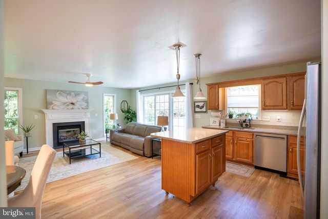 354 VILLAGE HEIGHTS DR, State College, PA 16801