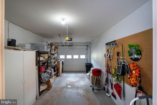 354 VILLAGE HEIGHTS DR, State College, PA 16801