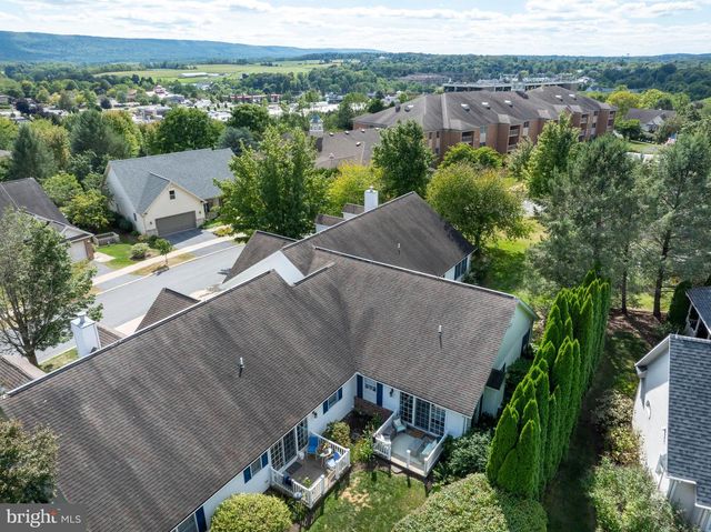 354 VILLAGE HEIGHTS DR, State College, PA 16801