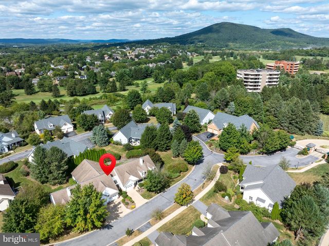 354 VILLAGE HEIGHTS DR, State College, PA 16801