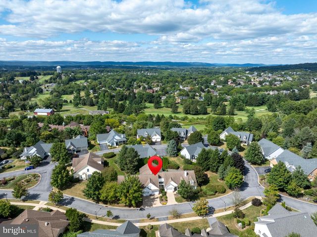 354 VILLAGE HEIGHTS DR, State College, PA 16801