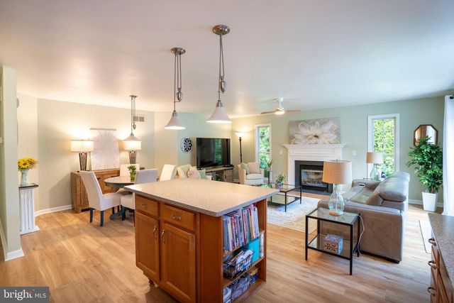 354 VILLAGE HEIGHTS DR, State College, PA 16801