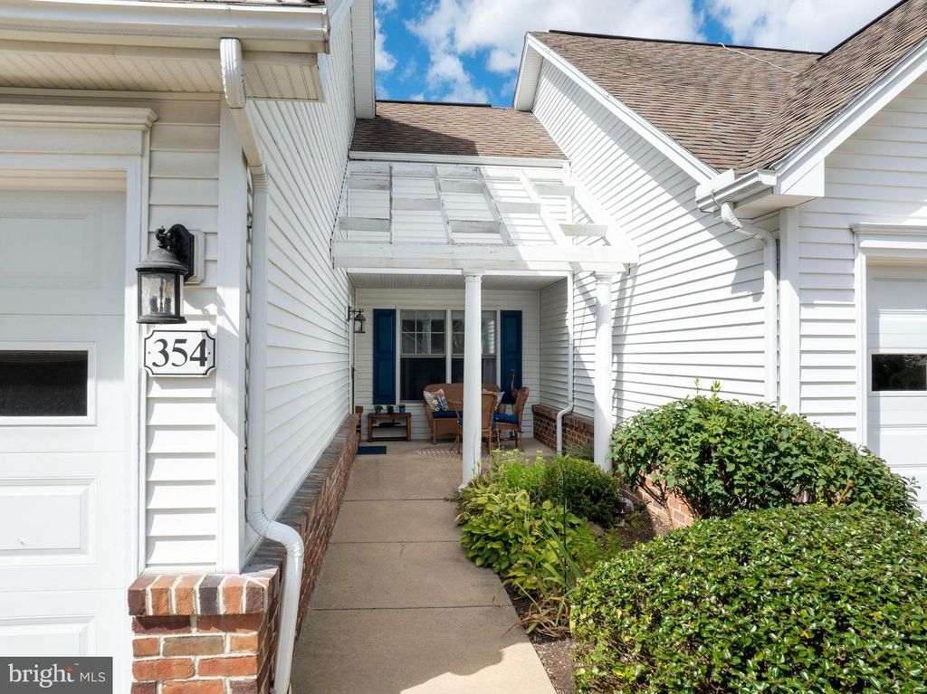 354 VILLAGE HEIGHTS DR, State College, PA 16801