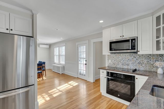 10 Dexter Rd, Lexington, MA 02420
