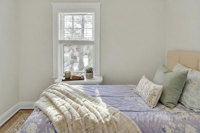 10 Dexter Rd, Lexington, MA 02420