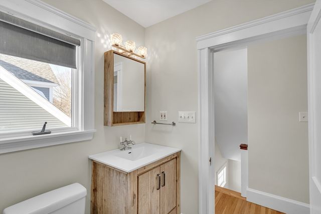 10 Dexter Rd, Lexington, MA 02420