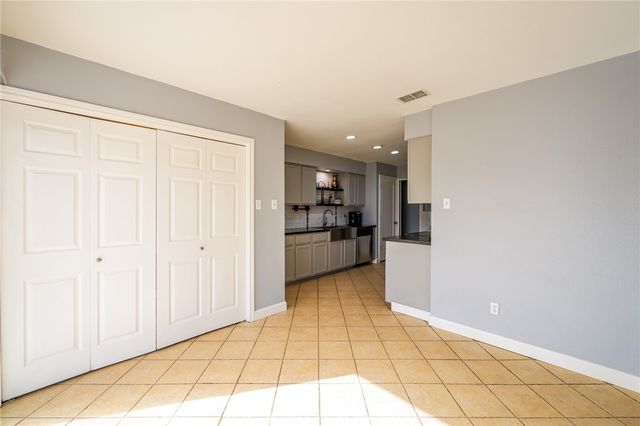 6371 Fitzhugh Dr, Corpus Christi, TX 78414
