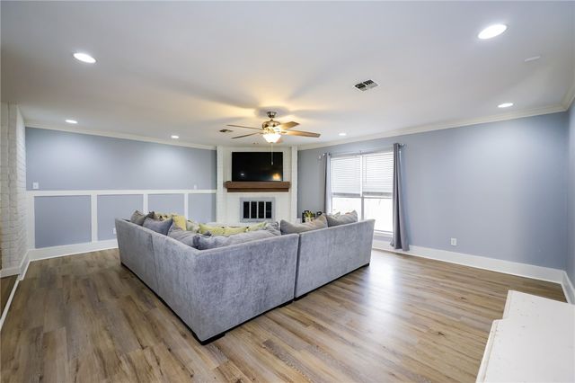 6371 Fitzhugh Dr, Corpus Christi, TX 78414