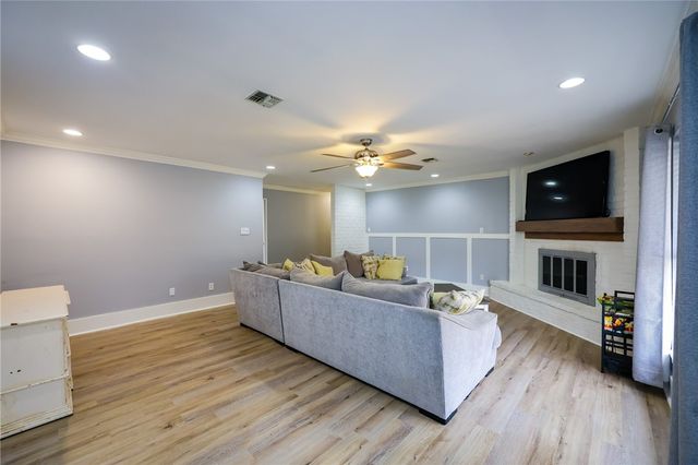 6371 Fitzhugh Dr, Corpus Christi, TX 78414