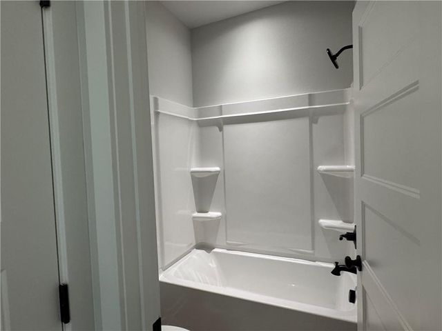 172 Rosewood Park Drive, Hoschton, GA 30548