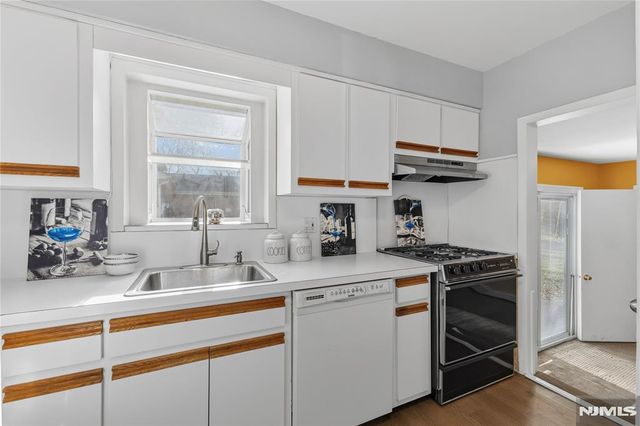 772 Arbor Road, Paramus, NJ 07652