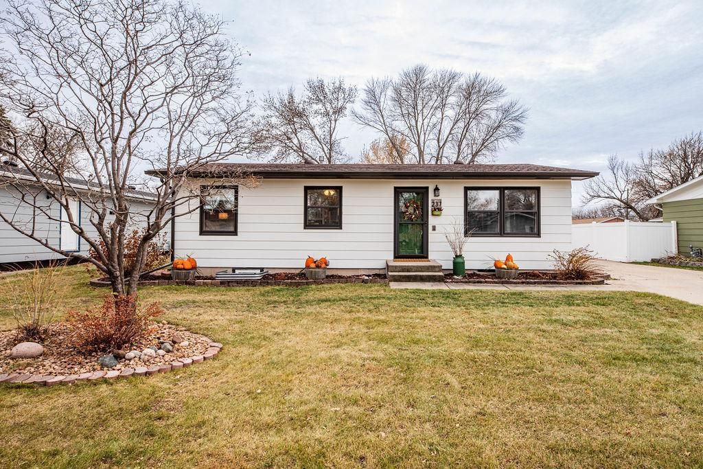 237 11th Avenue W, West Fargo, ND 58078