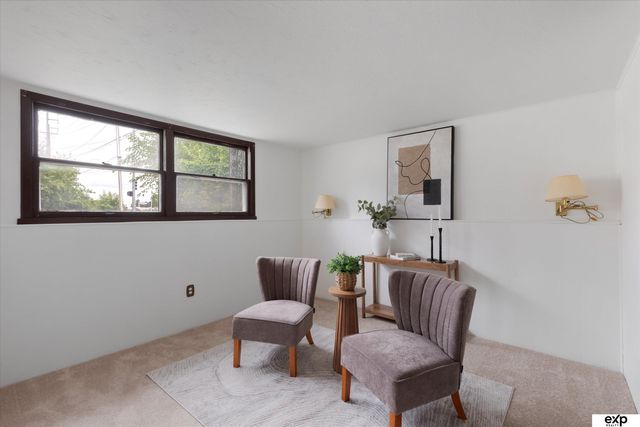 6901 S 78th Street, La Vista, NE 68128