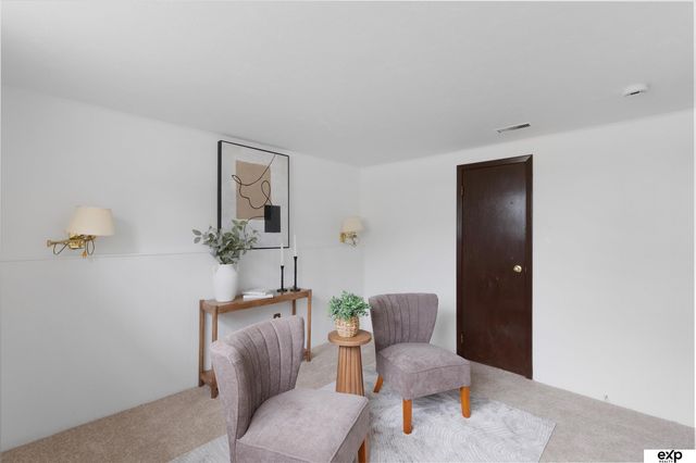 6901 S 78th Street, La Vista, NE 68128