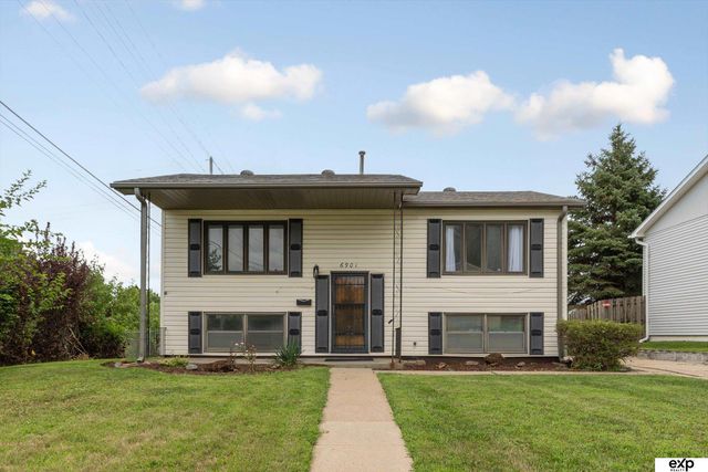 6901 S 78th Street, La Vista, NE 68128