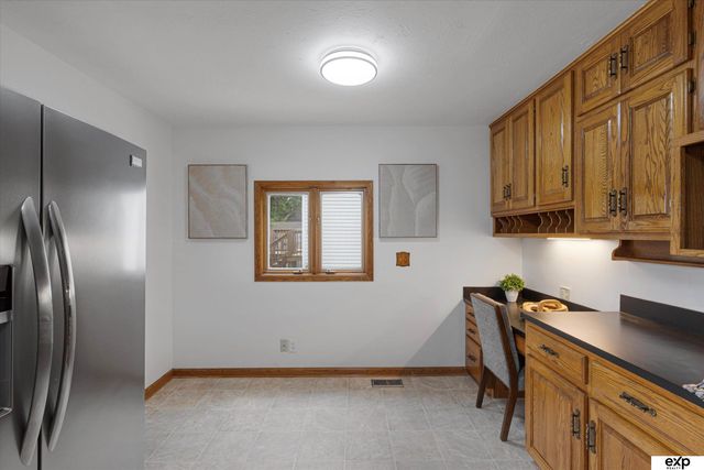 6901 S 78th Street, La Vista, NE 68128