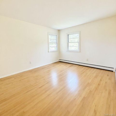 9 Ivy Street 1st Floor, Farmingdale, NY 11735