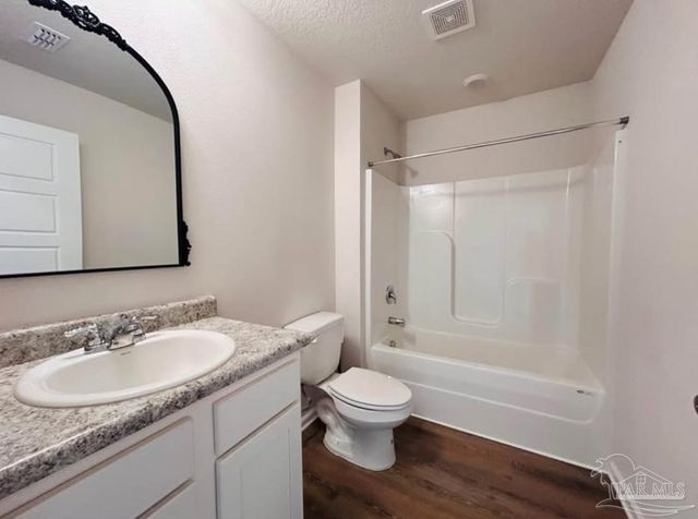 1928 High Ridge Ct, Pensacola, FL 32533