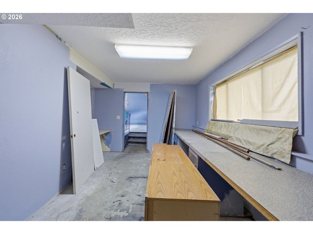 205 Se OLVERA Ave, Gresham, OR 97080