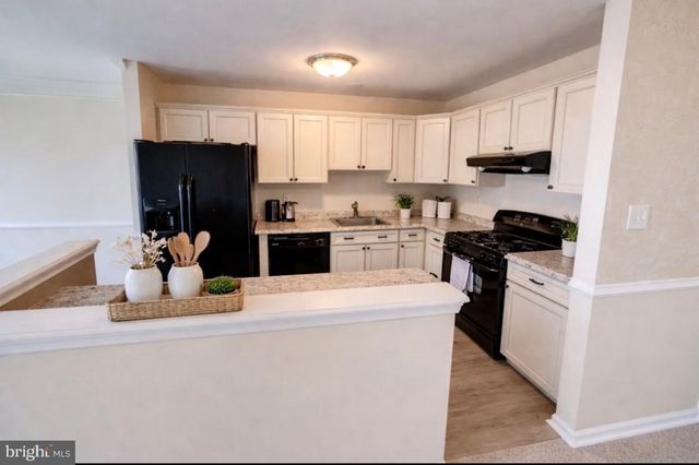 4 FAWN CT, Lumberton, NJ 08048