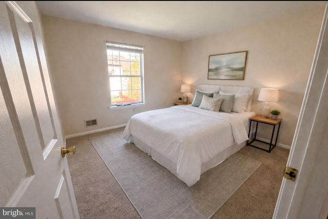 4 FAWN CT, Lumberton, NJ 08048