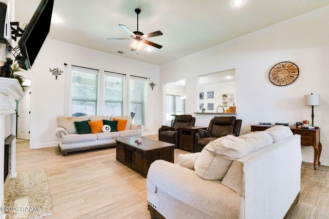 113 Bowen Lane, Broussard, LA 70518