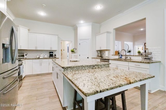 113 Bowen Lane, Broussard, LA 70518