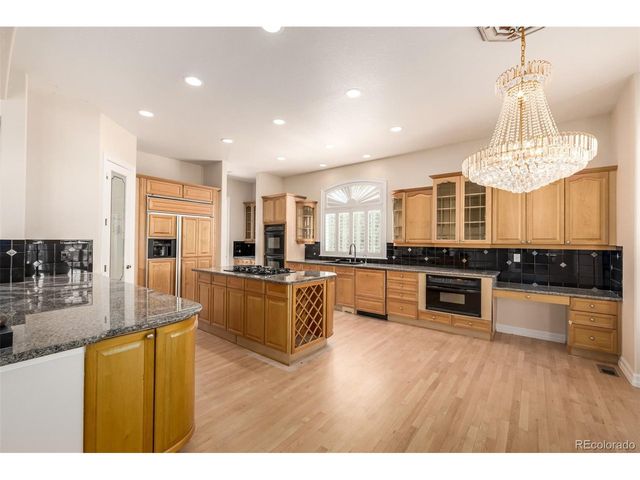 6615 S Quemoy Cir, Aurora, CO 80016