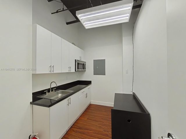 1607 Ponce De Leon Blvd 201, Coral Gables, FL 33134