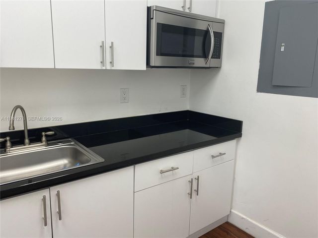 1607 Ponce De Leon Blvd 201, Coral Gables, FL 33134