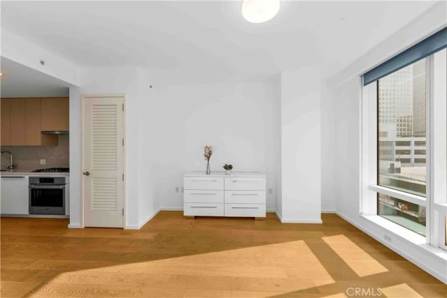 877 Francisco 517, Los Angeles, CA 90017