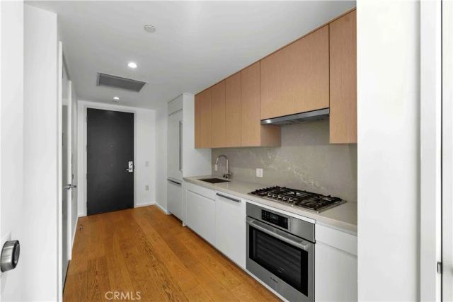 877 Francisco 517, Los Angeles, CA 90017