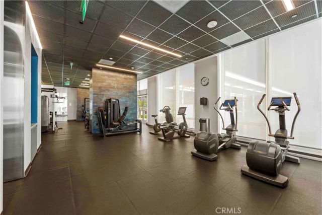 877 Francisco 517, Los Angeles, CA 90017