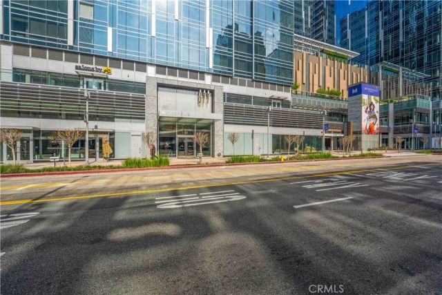 877 Francisco 517, Los Angeles, CA 90017