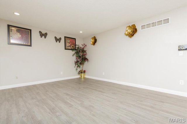 2345 Derhake Road, Florissant, MO 63033