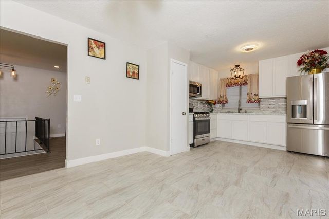 2345 Derhake Road, Florissant, MO 63033