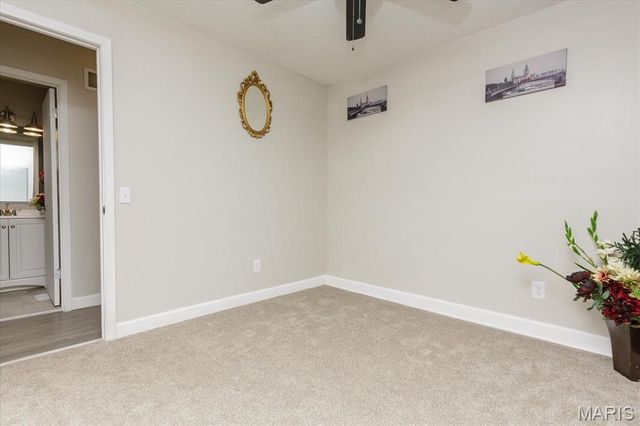 2345 Derhake Road, Florissant, MO 63033