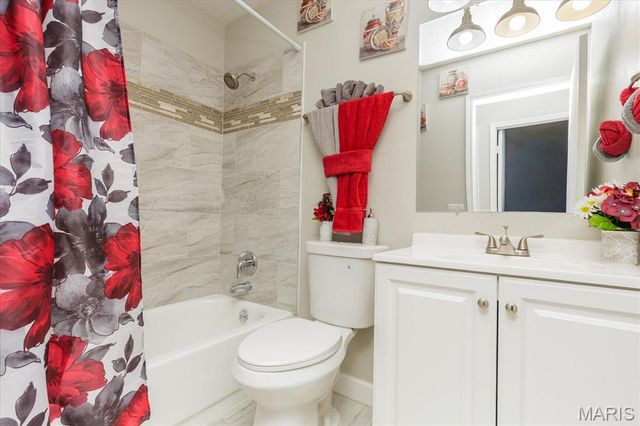 2345 Derhake Road, Florissant, MO 63033