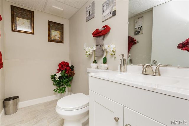 2345 Derhake Road, Florissant, MO 63033