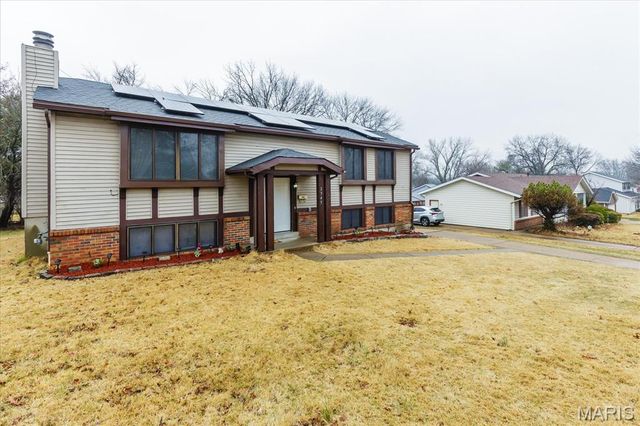 2345 Derhake Road, Florissant, MO 63033