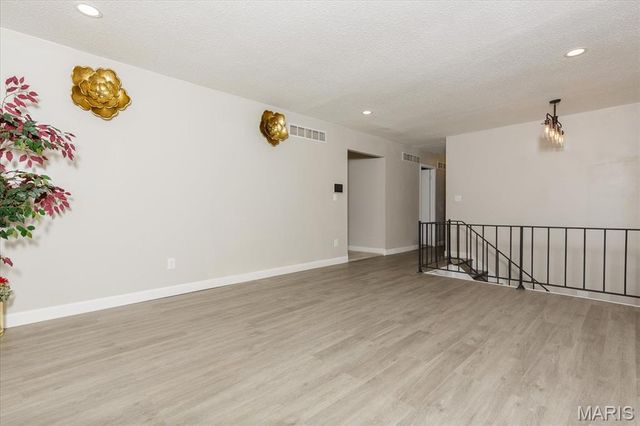 2345 Derhake Road, Florissant, MO 63033