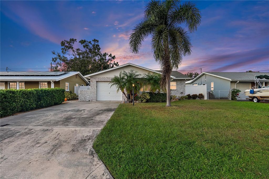 5635 20TH AVENUE N, St Petersburg, FL 33710