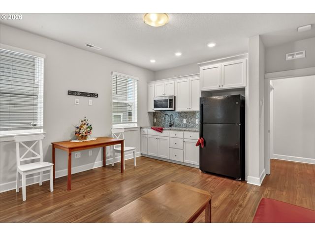 5064 Se 82ND Ave, Hillsboro, OR 97123