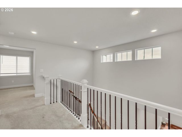 5064 Se 82ND Ave, Hillsboro, OR 97123