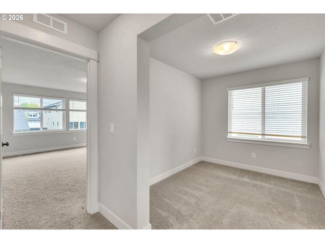 5064 Se 82ND Ave, Hillsboro, OR 97123