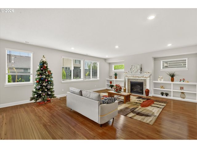 5064 Se 82ND Ave, Hillsboro, OR 97123