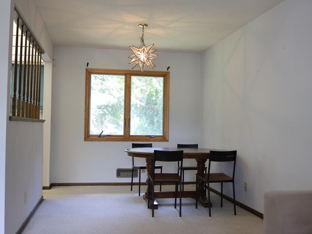 1081 Cedarwood Drive, Woodbury, MN 55125