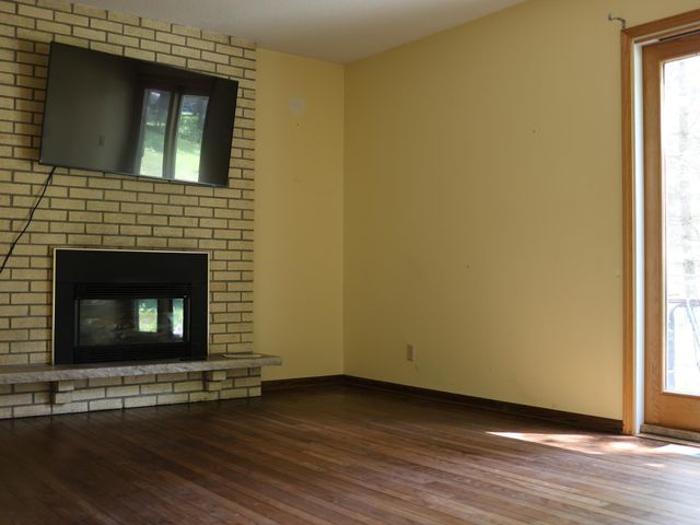 1081 Cedarwood Drive, Woodbury, MN 55125